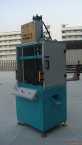 塑料制品生產(chǎn)中的關(guān)鍵設(shè)備 鼓包機(jī)、熱壓成型機(jī)、塑料制品整切機(jī)與空氣彈簧熱壓平板機(jī)